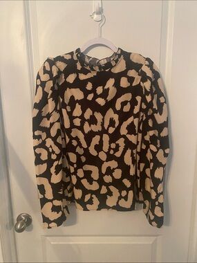 Black and Cream Leopard Print Long-Sleeve Blouse